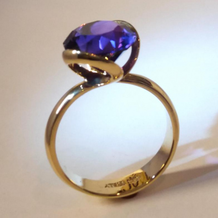 DESIGNER GOLD RING WITH BEST QUALITY AMETHYST